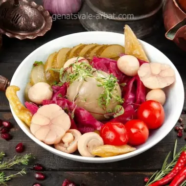 Букет маринованных овощей