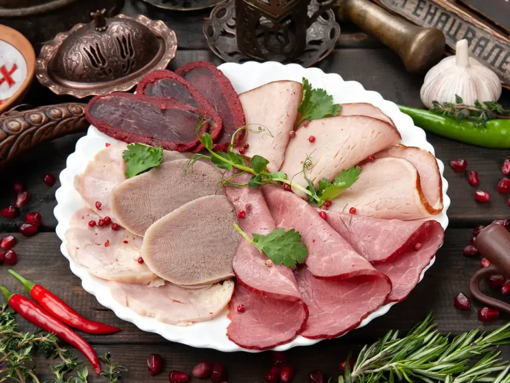 Мясное ассорти — блюдо на общий стол